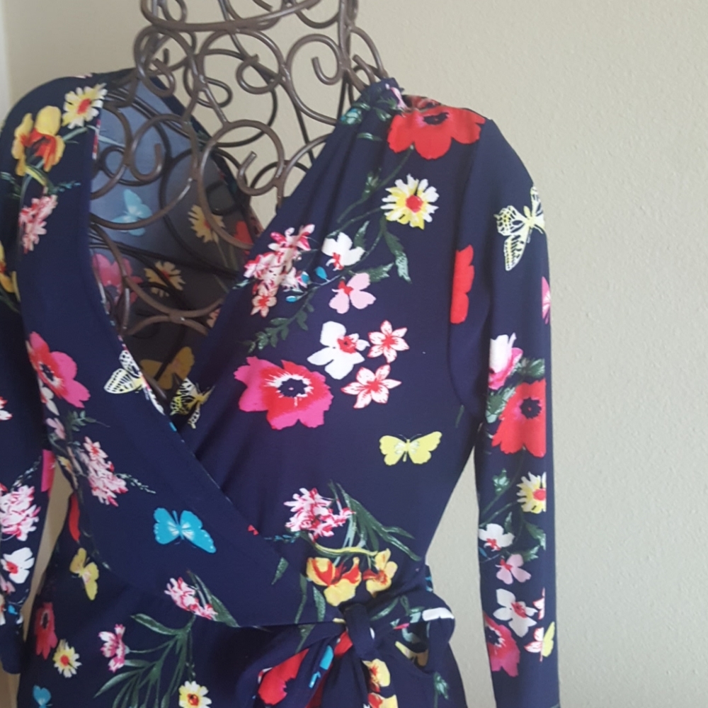 Soft Floral Summer Dress - Picture 2 of 7